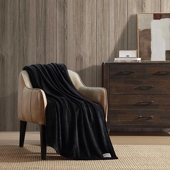 Eddie Bauer - Full/Queen Blanket, Ultra Soft & Warm Plush Bedding, Bedding Set for The Colder Seasons (Black, Full/Queen)