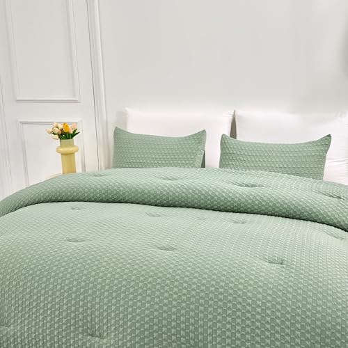 Arianaut 3-Piece Comforter Set – Checkered Seersucker comforters Quilt Set with Microfiber Fill – Includes 1 Comforter & 2 Pillowcases – Lightweight, Soft & Wrinkle-Resistant (Green, King)