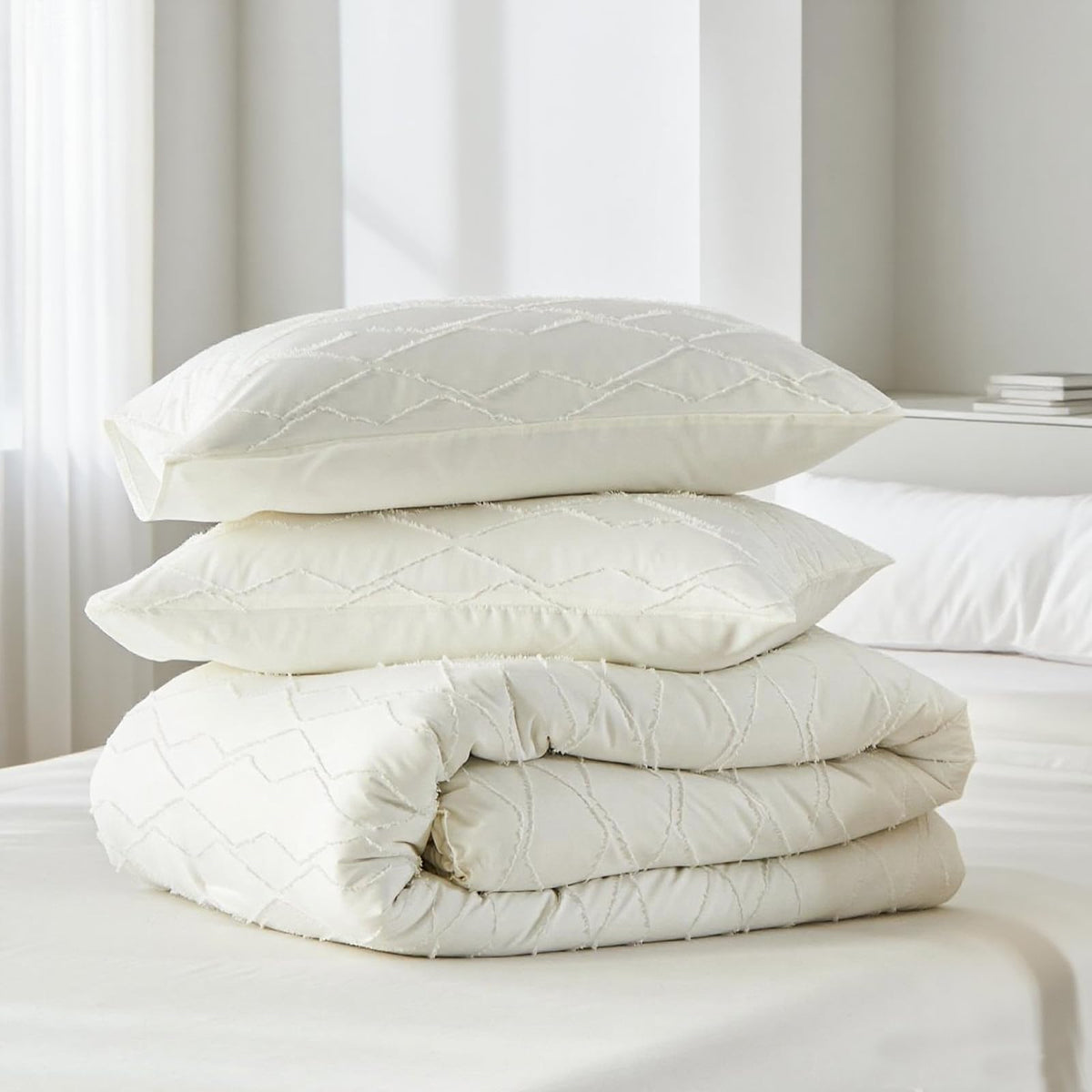 Ellewins King Size Comforter Set 3 Pieces White Tufted Boho Farmhouse Bedding Comforter Sets,Checkered Comforter King Size,Soft Microfiber Comforter Bed Set for All Season(White,102”x90”)