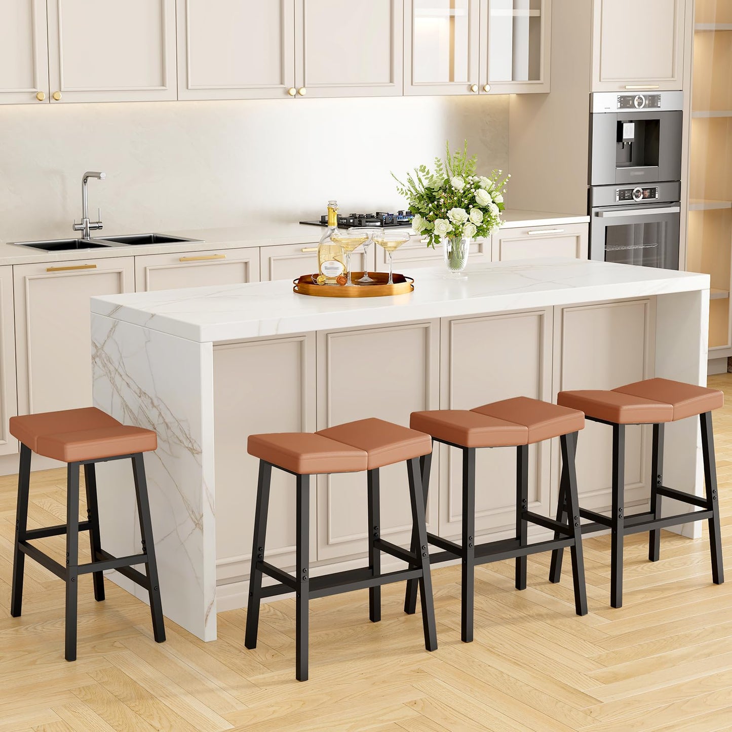 HOOBRO Bar Stools, Set of 2 Bar Chairs, Counter Height Bar Stools, Saddle Barstools & Curved Surface, 24 Inch Kitchen Barstools with Metal Base for Kitchen Counter, Rustic Brown and Black BF28MDP201