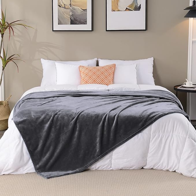 SOCHOW Flannel Fleece Blanket Twin Size, All Season Lightweight Super Soft Cozy Blanket for Bed or Couch, Grey, 60x80 inches
