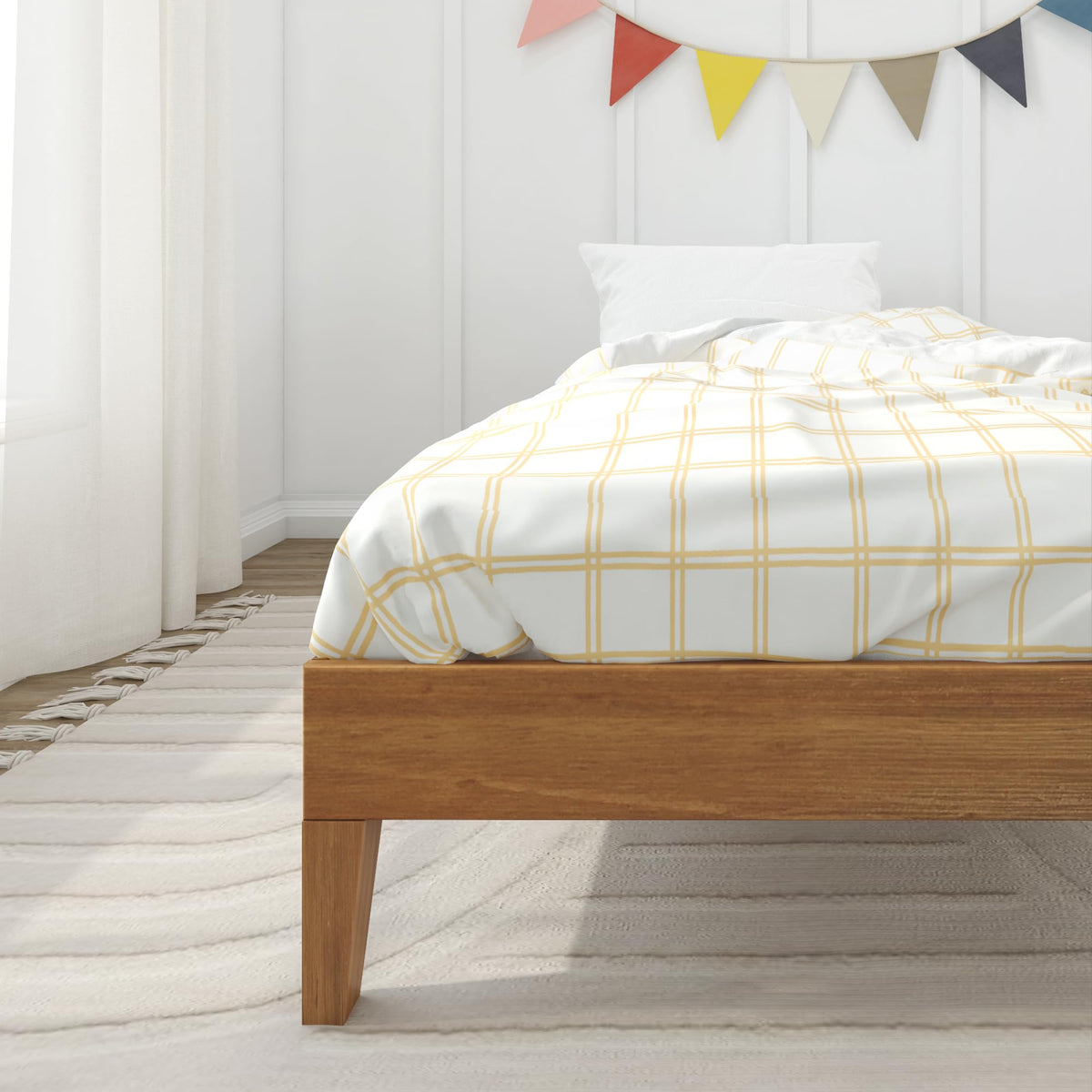 Max & Lily Fundamental Twin Platform Bed Frame, Kids Modern Solid Wood Bed, Strong Wooden Slats, Non-Toxic Finishes, Matte Pecan