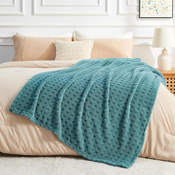 NEWCOSPLAY Super Soft King Blanket Teal Premium Silky Flannel Fleece 3D Waffle Checkered Lightweight Bed Blanket All Season Use (Light Teal, King(90"x110"))