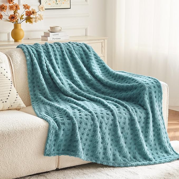 NEWCOSPLAY Super Soft King Blanket Teal Premium Silky Flannel Fleece 3D Waffle Checkered Lightweight Bed Blanket All Season Use (Light Teal, King(90"x110"))