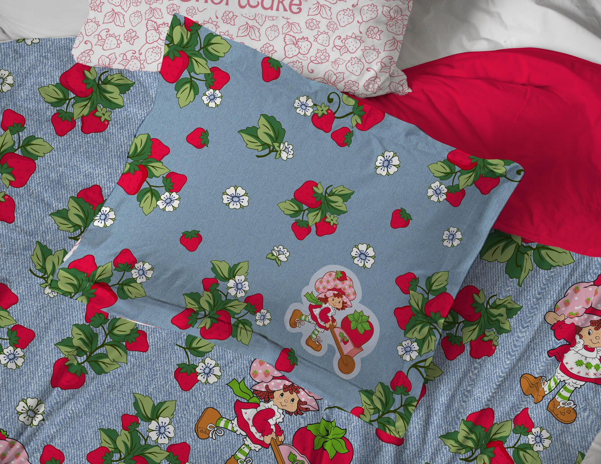 Jay Franco Kids Comforter Set Includes Sheets and Pillow Covers - Soft and Cozy Bed Set for Stylish Room Decor, Blue - Strawberry Shortcake, 7 Piece Full Size Bedding