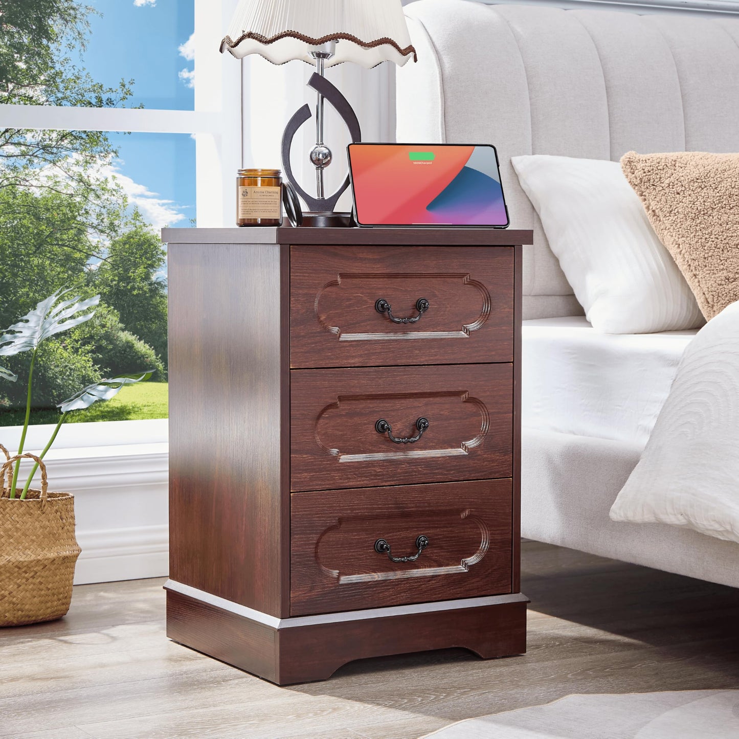 LIDYUK 3 Drawer Dresser for Bedroom Farmhouse Cherry Wood Chest of Drawers Bedroom Dresser with Charging Station, Rustic Small Drawers Dressers Nightstand Wooden Closet Storage Cabinet, Living Room